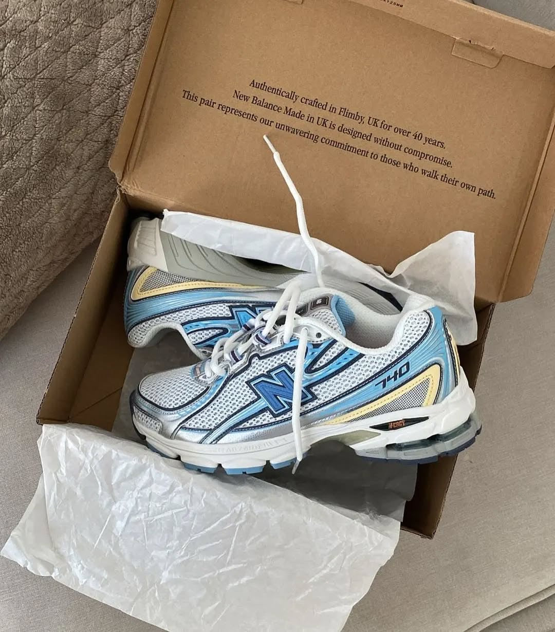 New balance 740