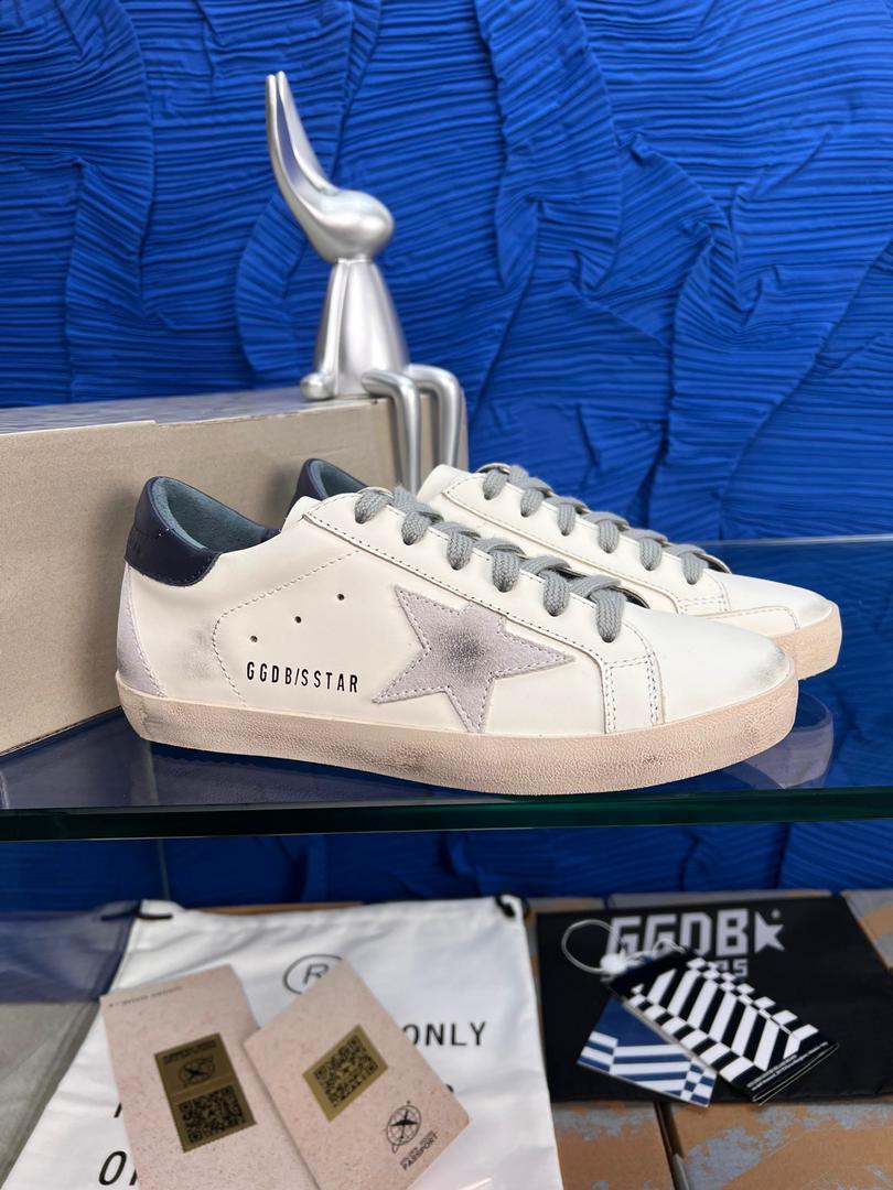 Golden Goose 900 White