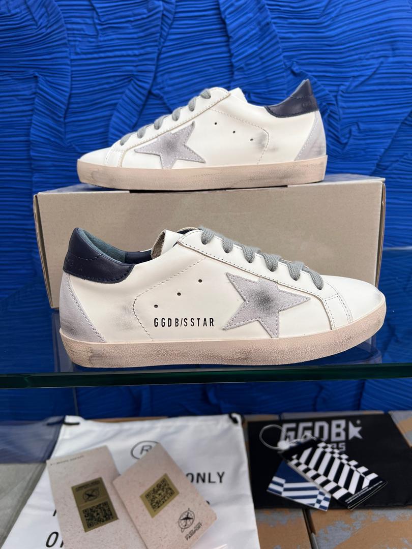 Golden Goose 900 White