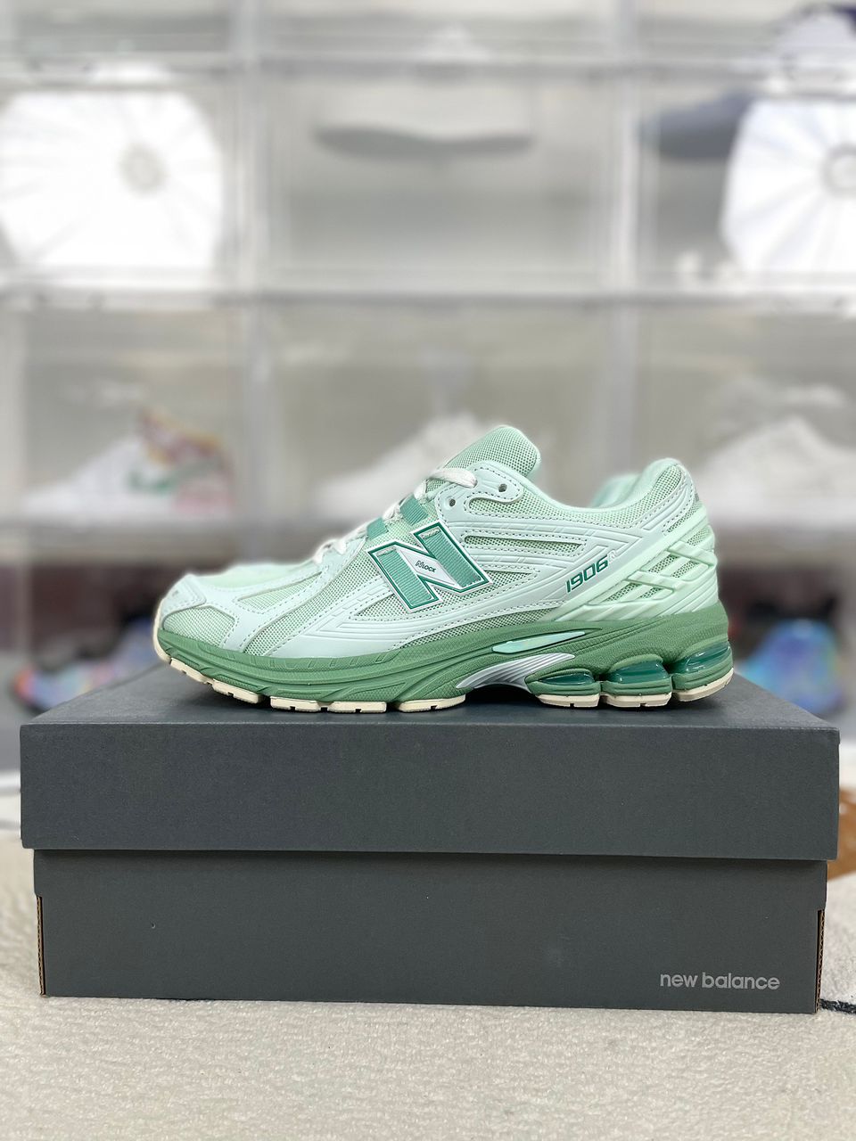 1906r New Water Vert Balance 2025 V2