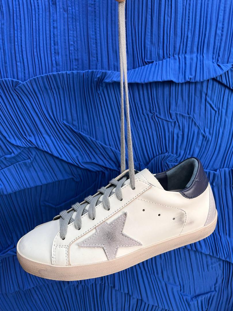 Golden Goose 900 White