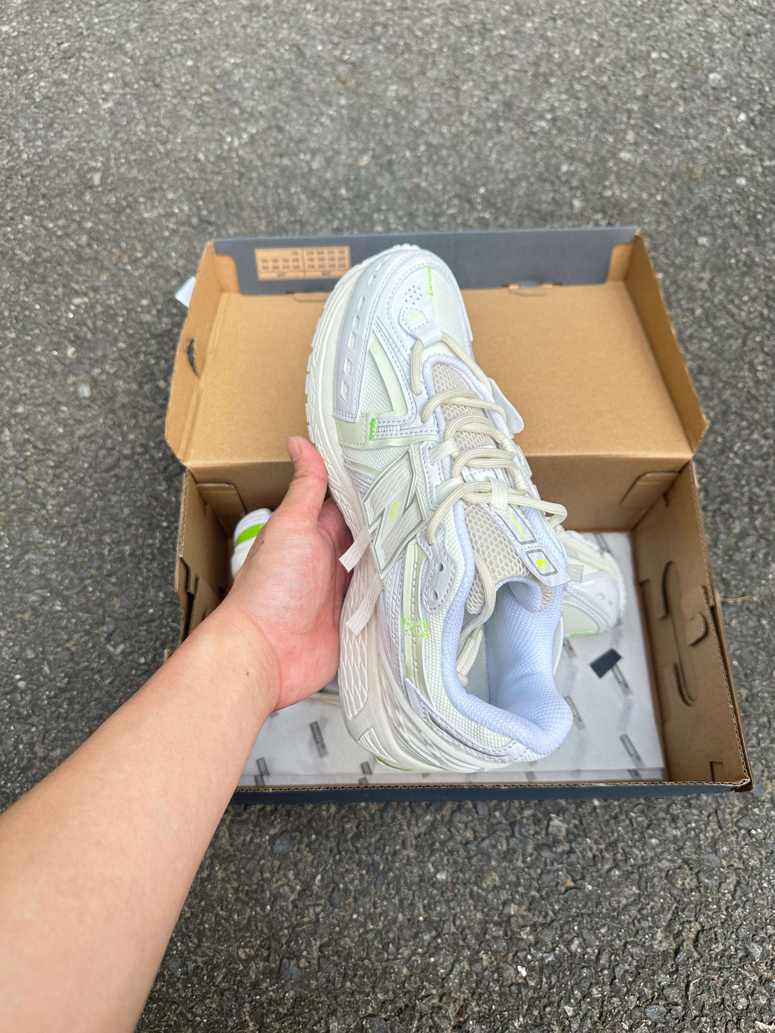 1906A New Balance white/Green 2025