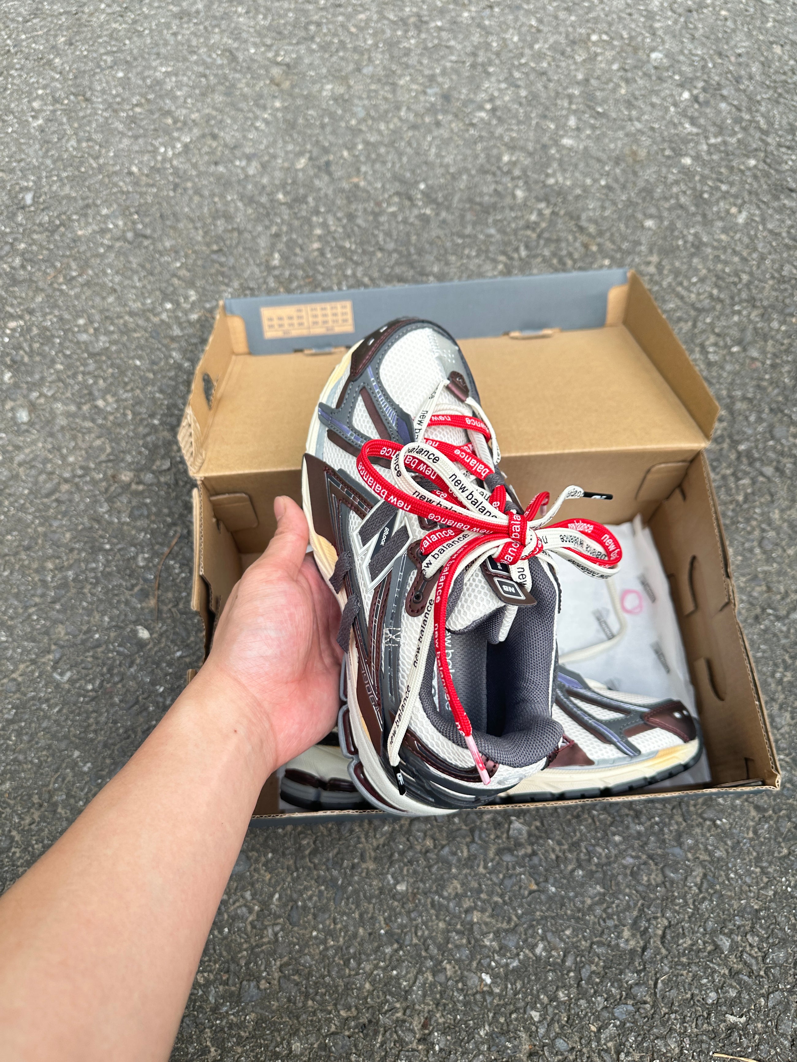 1906A New Balance Bordeaux 2025