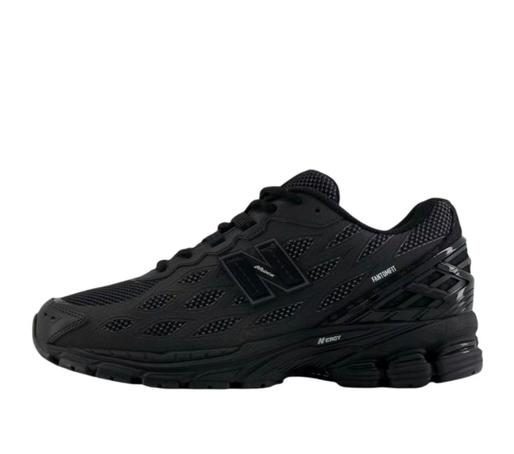 1906m New Balance Full Black