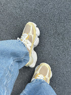 New Balance 9060 — Beige/Jaune