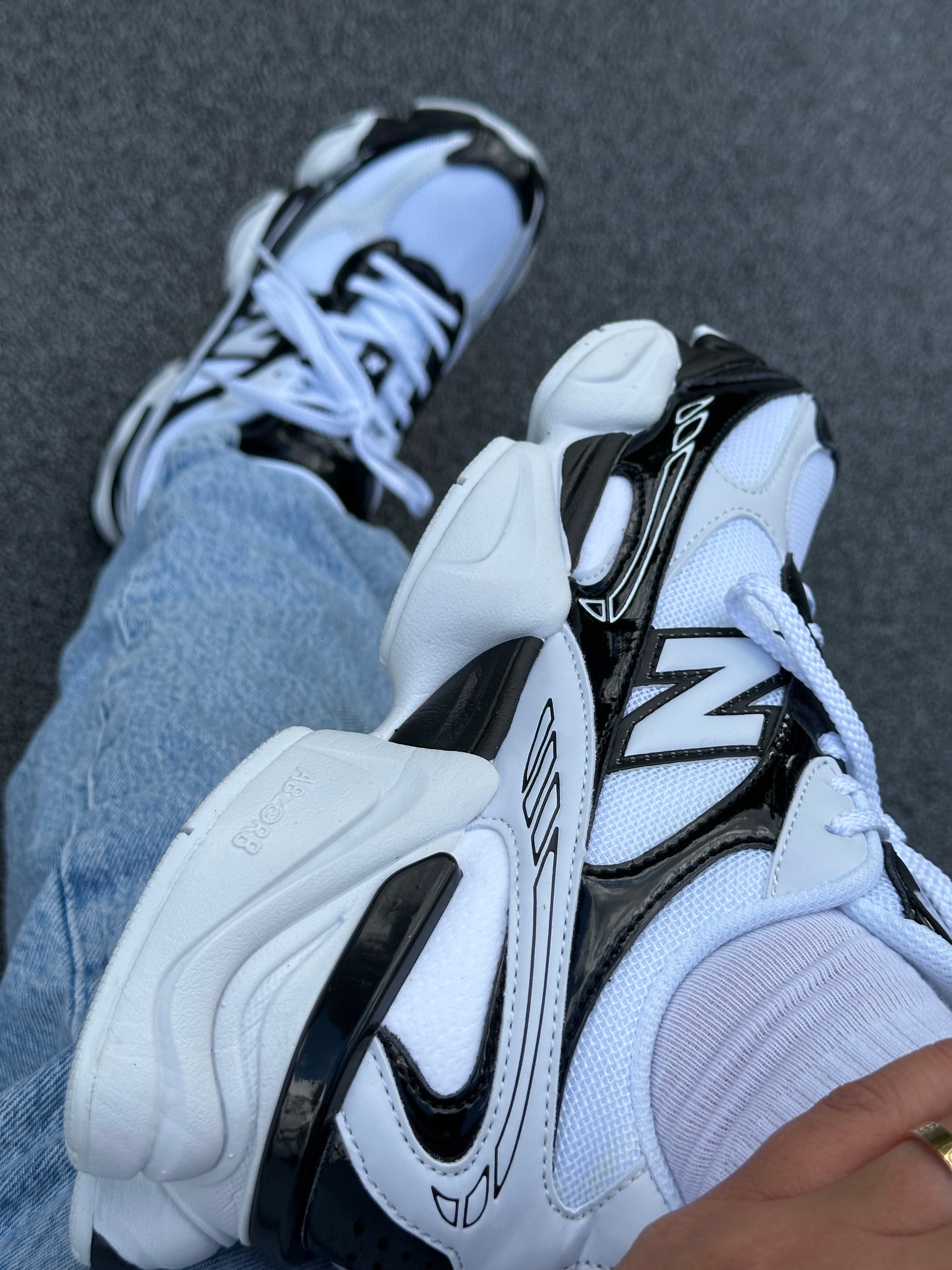 New Balance 9060R