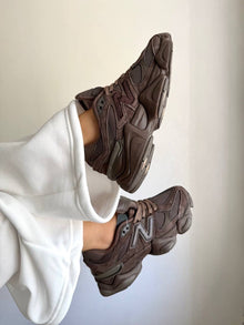 9060 New Balance White 2025