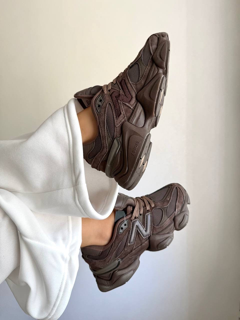 9060 New Balance White 2025