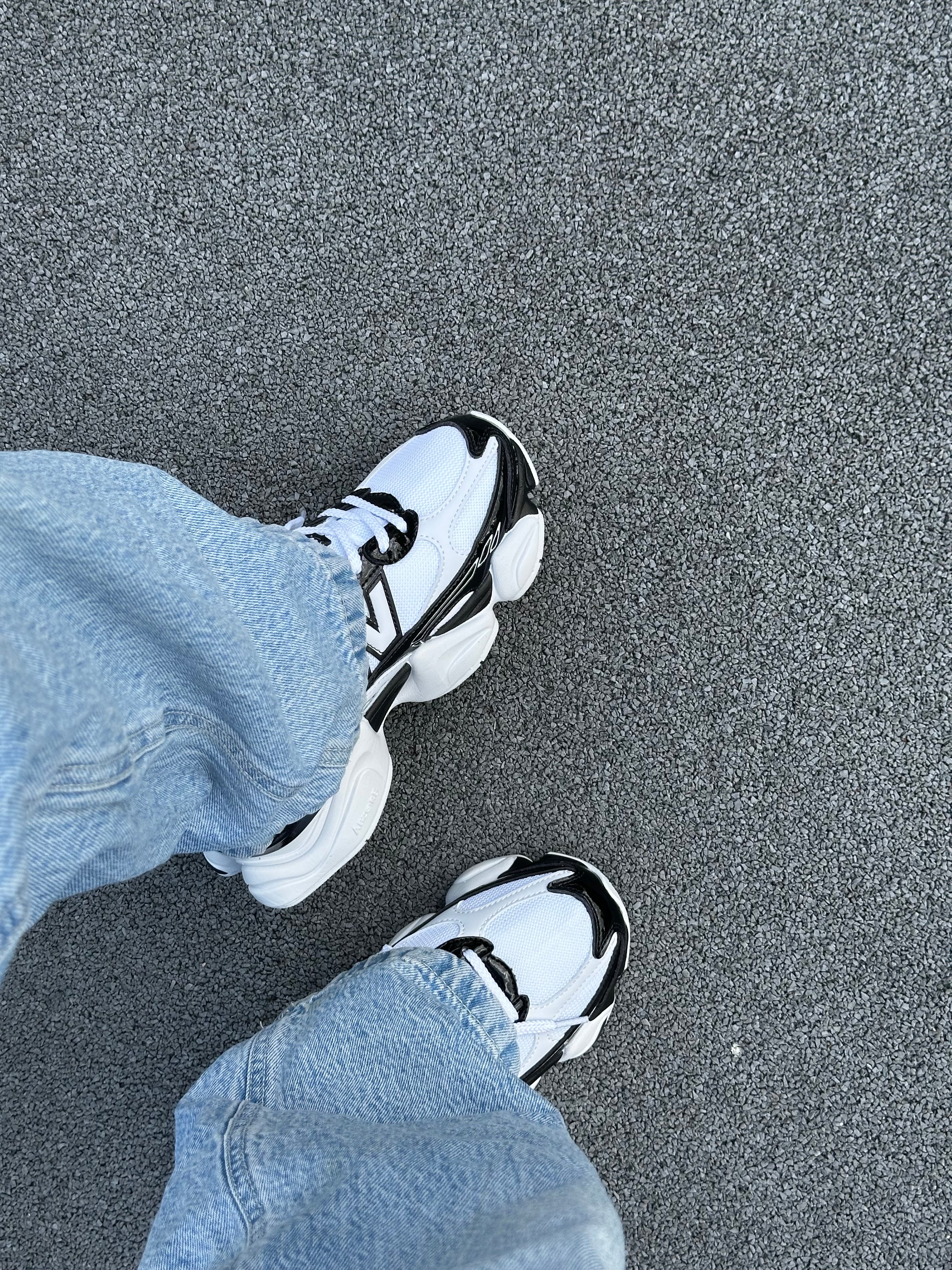 New Balance 9060R