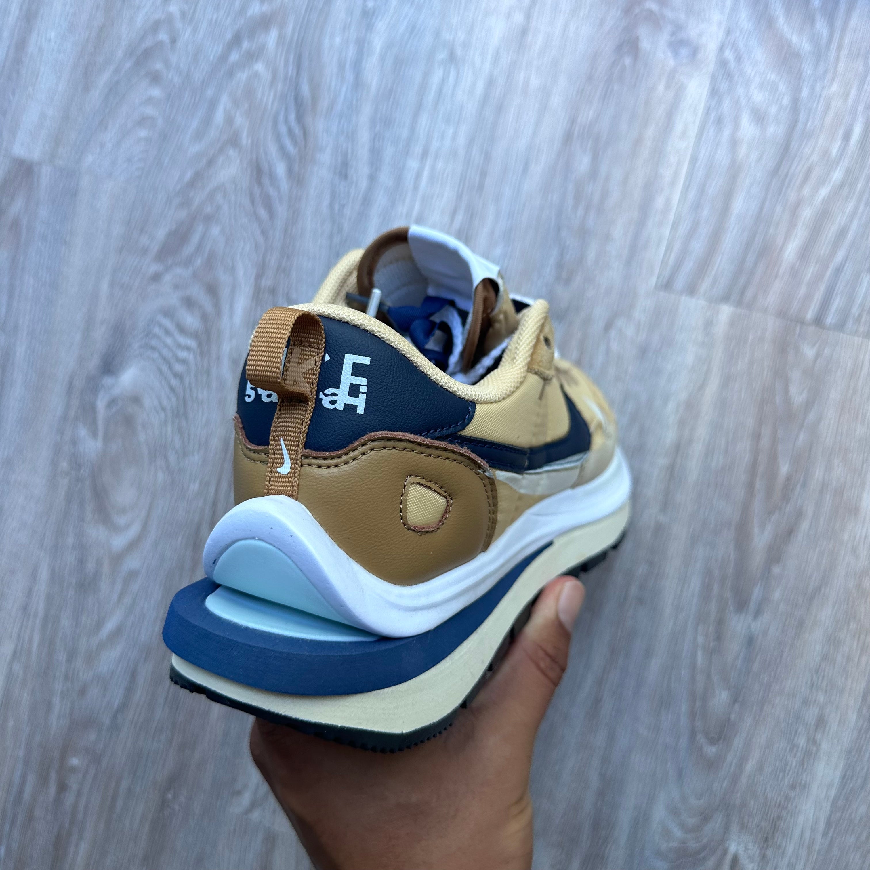 nike x sacai vaporwaffle tan navy