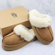 UGG low beige