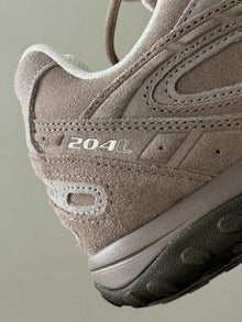 New Balance 204L