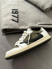 Jordan 1 low Travis Scott Medium Olive