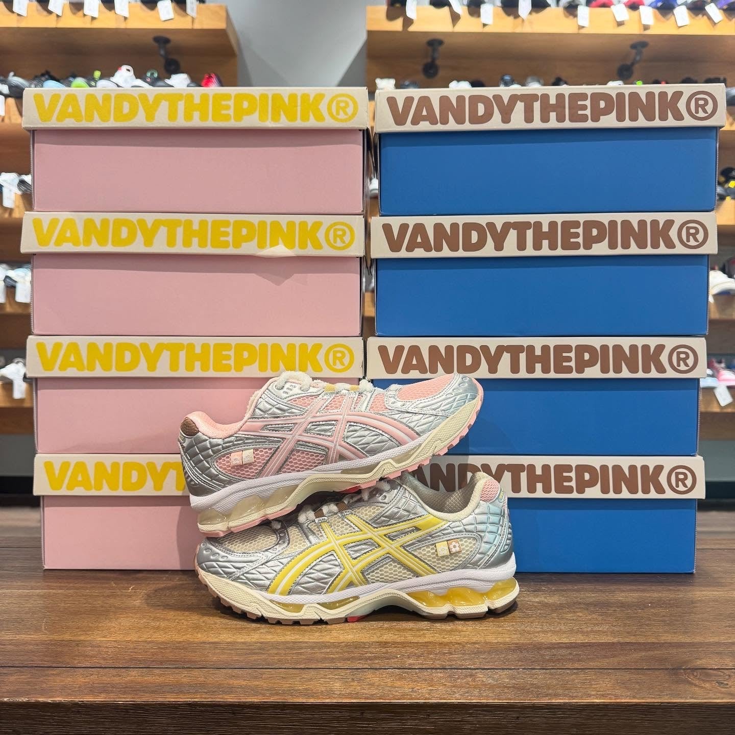 ASICS Gel-Nimbus 10.1 Vandy The Pink x atmos Banana Split Strawberry