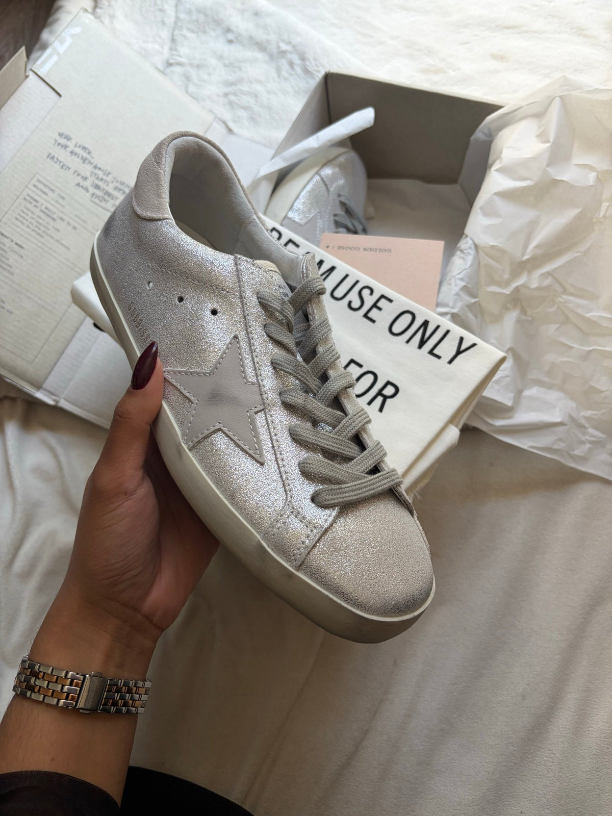 Golden Goose Super-Star argent, vue latérale