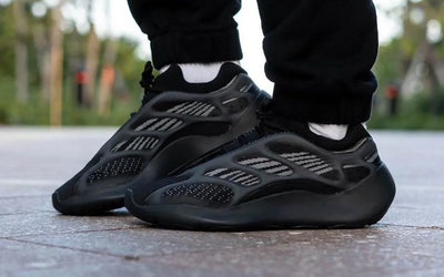 Yeezy black 700 v3