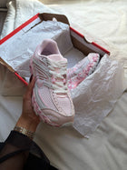 Nike running rose, lacets dentelle, vue de face