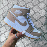Sneakers - Air Jordan nude
